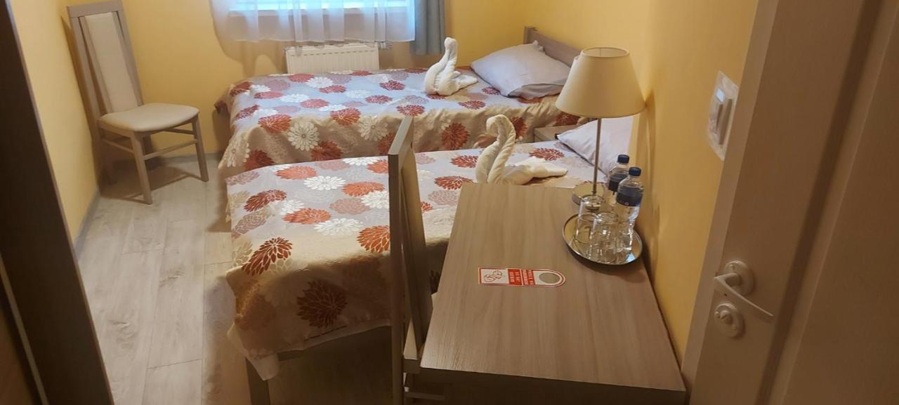 Pauza Motel Tarnowo Podgórne Exterior foto